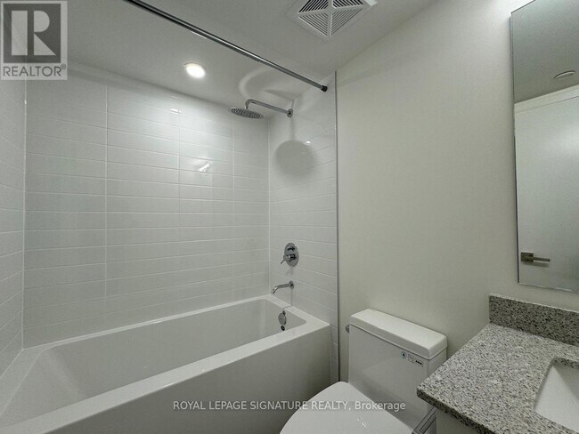 Photo du bâtiment - 500-500 Wilson Ave