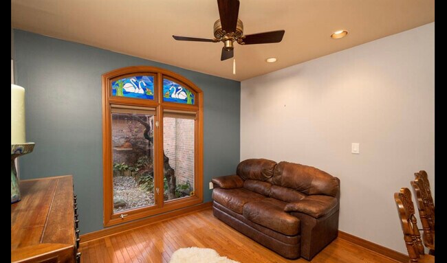 Building Photo - 17 Timberlane Ct