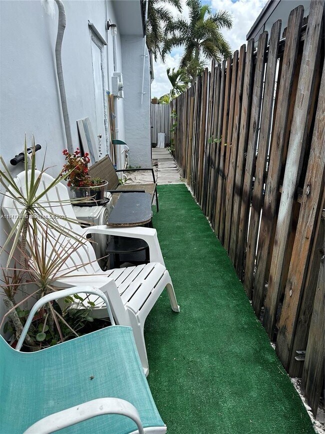 Foto del edificio - 8480 NW 14th St
