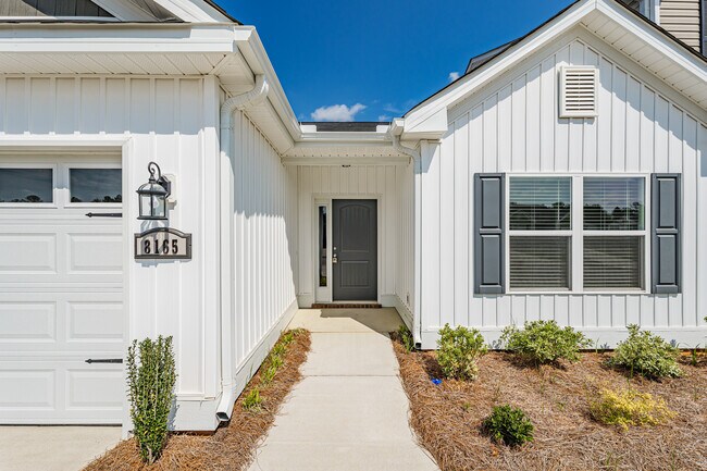 Foto del edificio - 8165 Bannock Cir