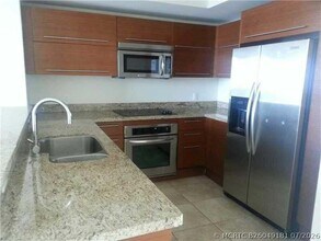 Building Photo - 2641 N Flamingo Rd