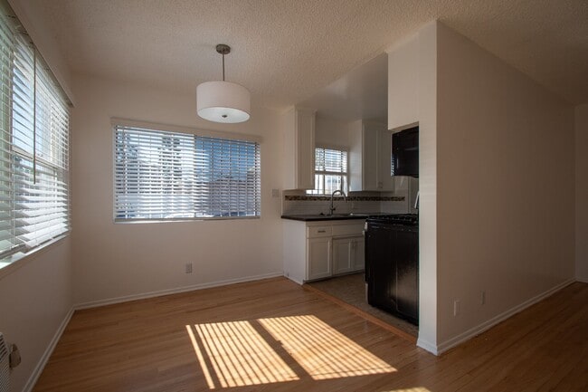 Building Photo - 5915 Fair Ave