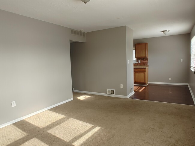 Foto del edificio - 27006 Beverly Rd