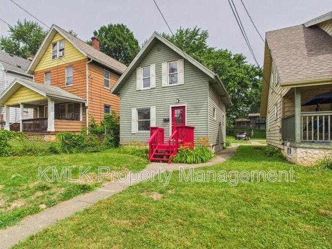 Building Photo - 529 Gage St
