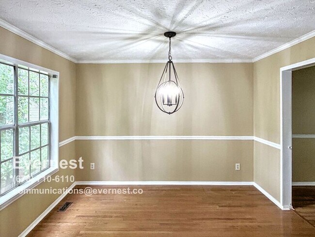 Building Photo - 3110 Glen Knolls Ct
