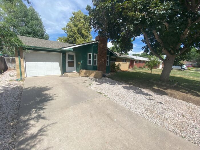 Primary Photo - Wonderful Quaint Home
