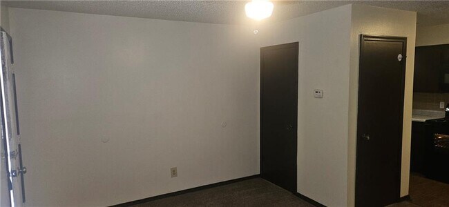 Building Photo - 635 Whitham Ave