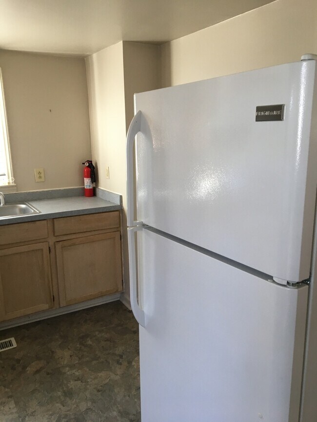 Foto del edificio - 802 N B St #1 - PERRYMAN