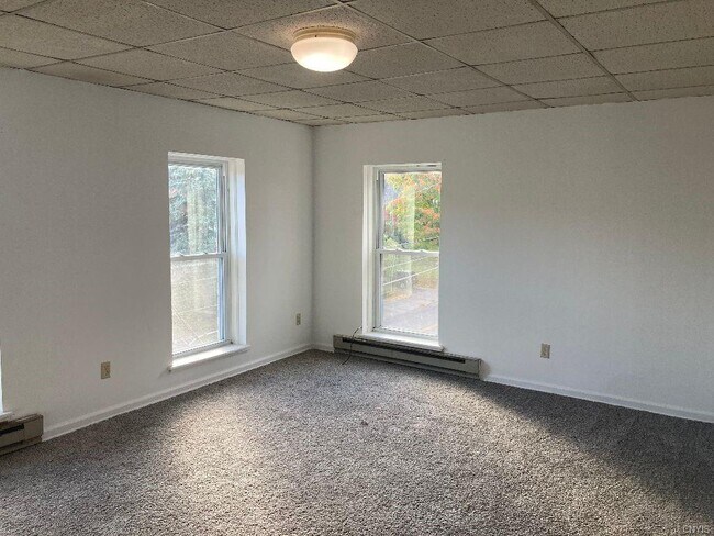 Building Photo - 1303 State St