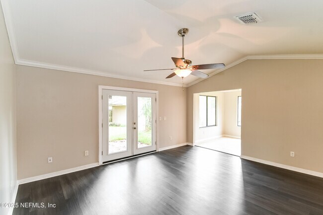 Foto del edificio - 3842 Olympic Ln