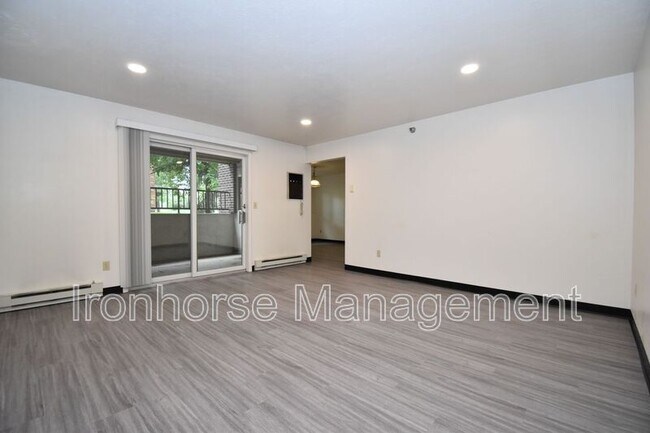 Foto del edificio - 813 W Villard St