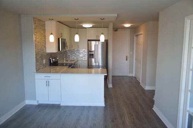 Foto del edificio - 655 W Irving Park Rd
