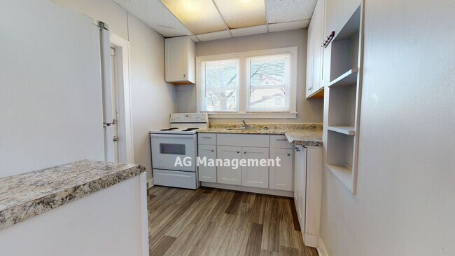 Building Photo - 43 N Sanford St