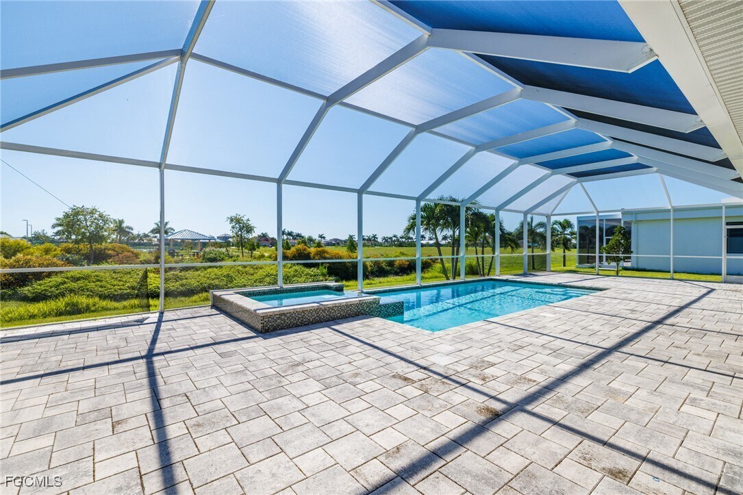 Foto principal - 4335 Sands Blvd