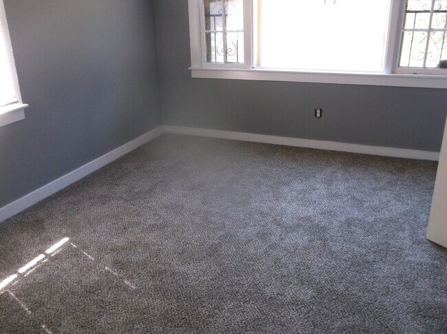 Foto del edificio - 892 Mt Pisgah