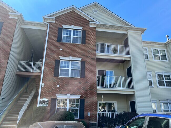 Building Photo - 923 Del Negro Ct