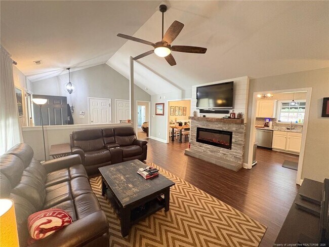 Building Photo - 3083 Carolina Way