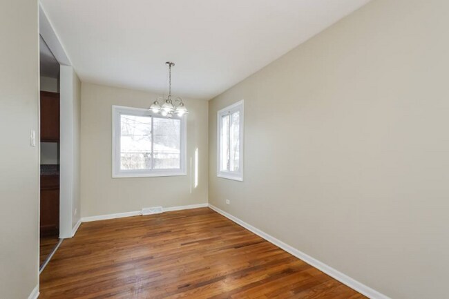 Foto del edificio - 722 W James St