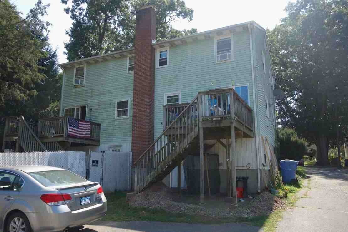 Building Photo - 105 Florence St