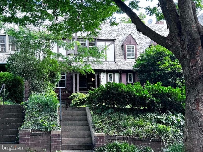 Building Photo - 4417 Volta Pl NW