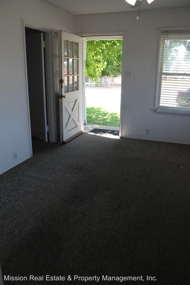 Building Photo - 2 br, 1 bath House - 305 Park Drive