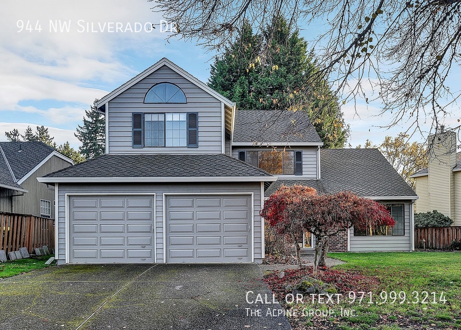 Primary Photo - 944 NW Silverado Dr