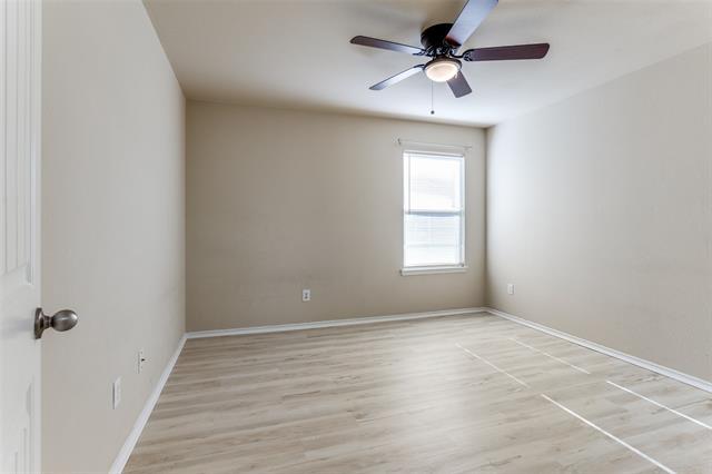 Building Photo - 1112 Rainer Dr