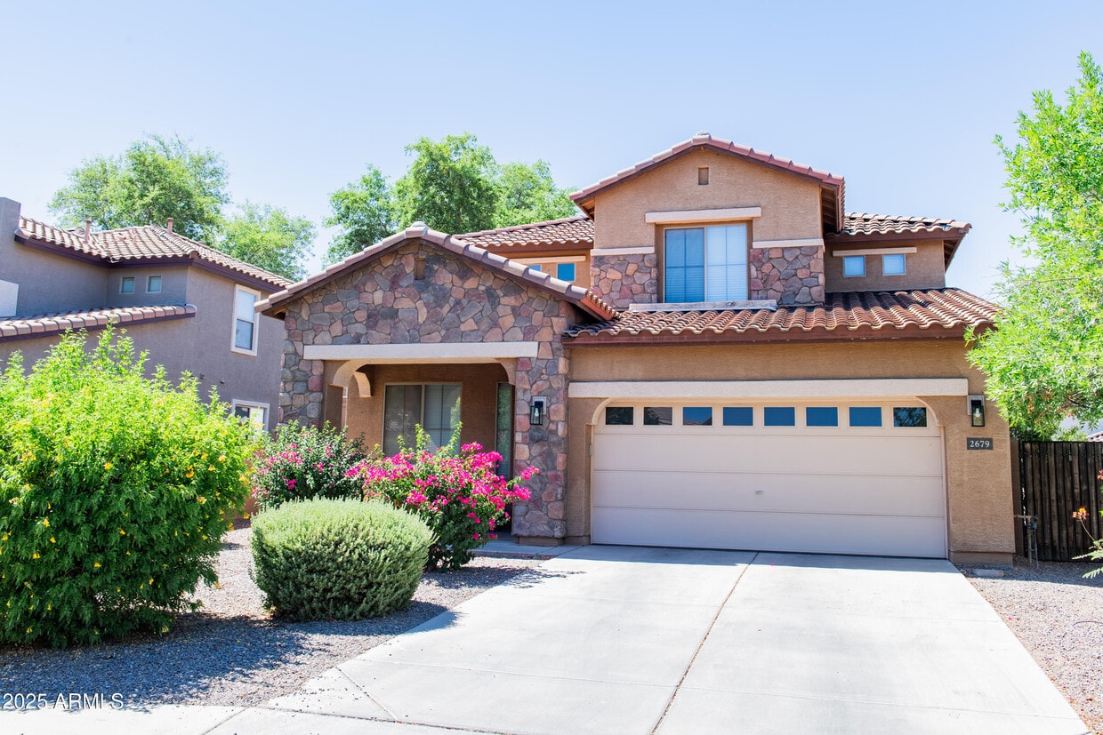 Foto principal - 2679 E Vermont Ct
