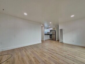 Building Photo - 932 Maltman Ave