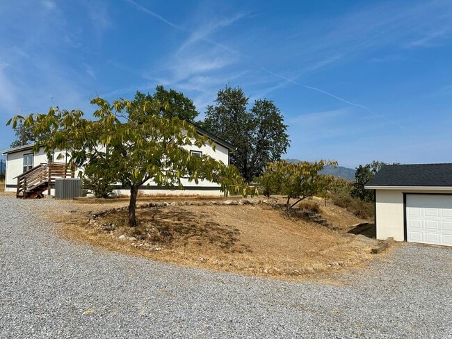 Building Photo - Private Country Retreat on 5 Acres – Moder...