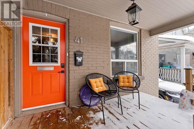 Photo du bâtiment - 41 Hastings Ave