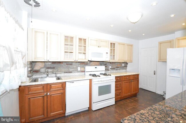 Foto del edificio - 1500 Kirkwood Rd