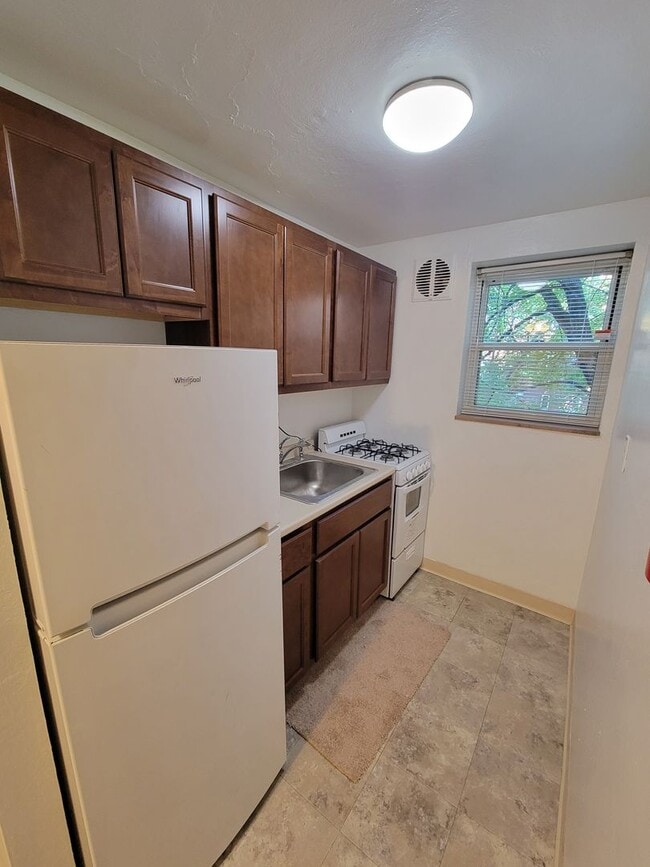 Interior Photo - Bellevue Mansions