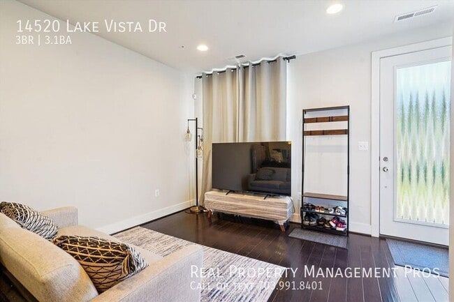 Foto del edificio - 14520 Lake Vista Dr