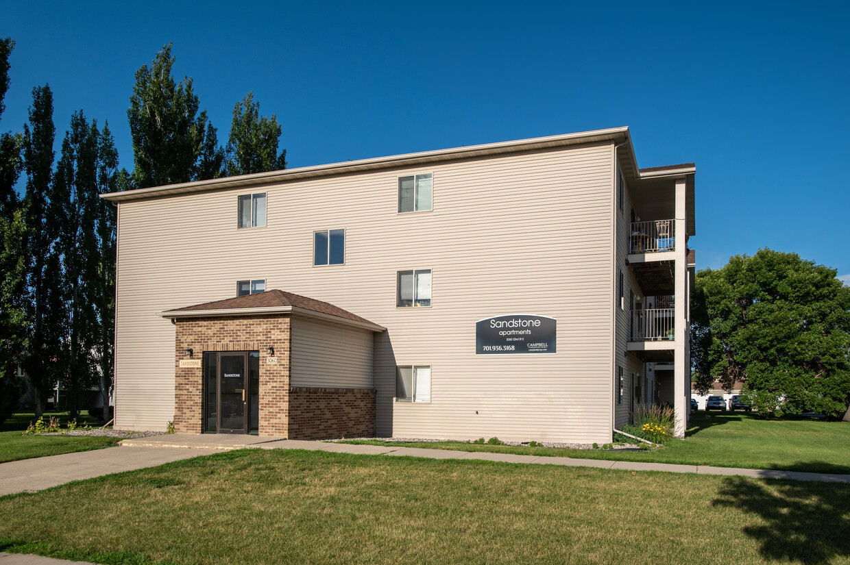 Primary Photo - Sandstone Apartments