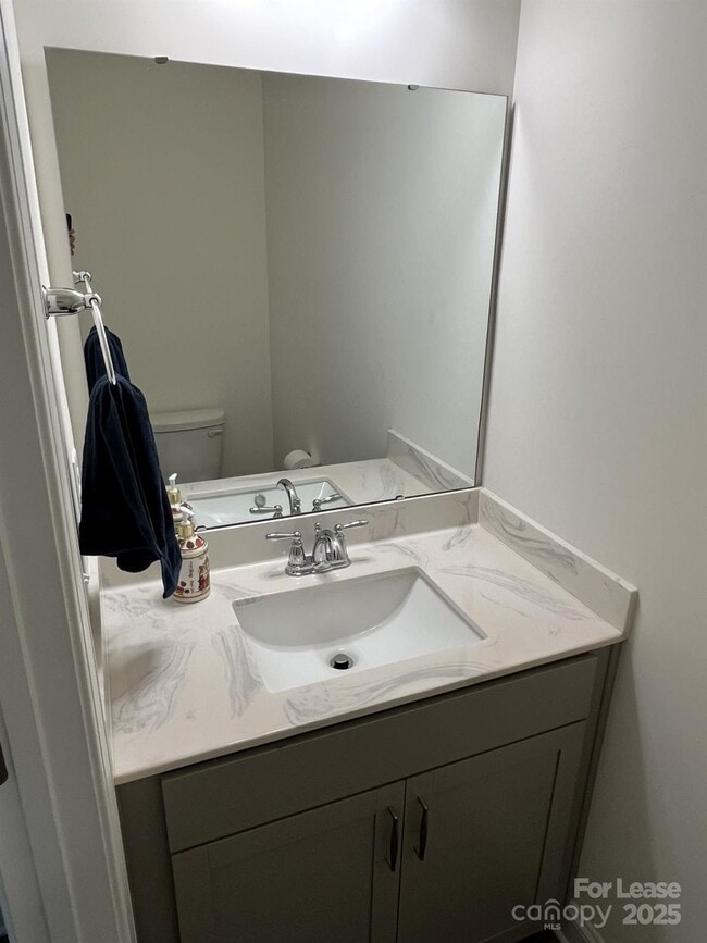 Building Photo - 6814 Harris Bay Rd