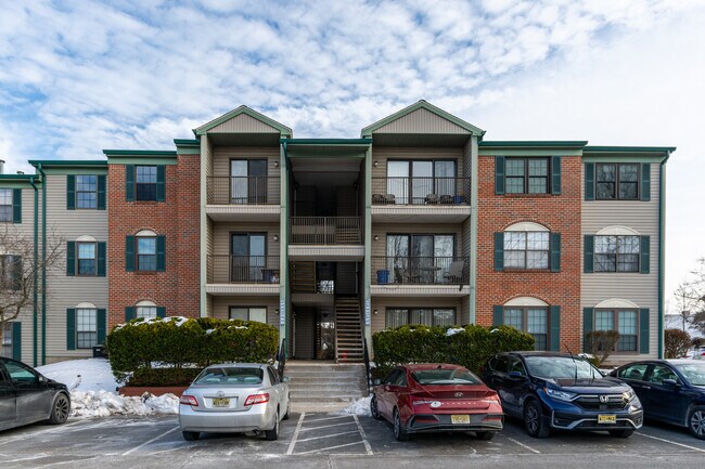 Foto del edificio - 69 Fisher Dr