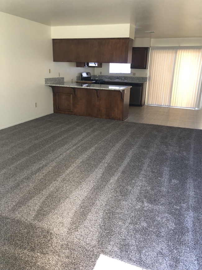 Foto del edificio - 8706 Lyn River Ct