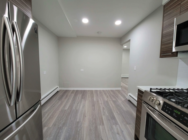 Foto del edificio - 2 bedroom in Oak Park IL 60302