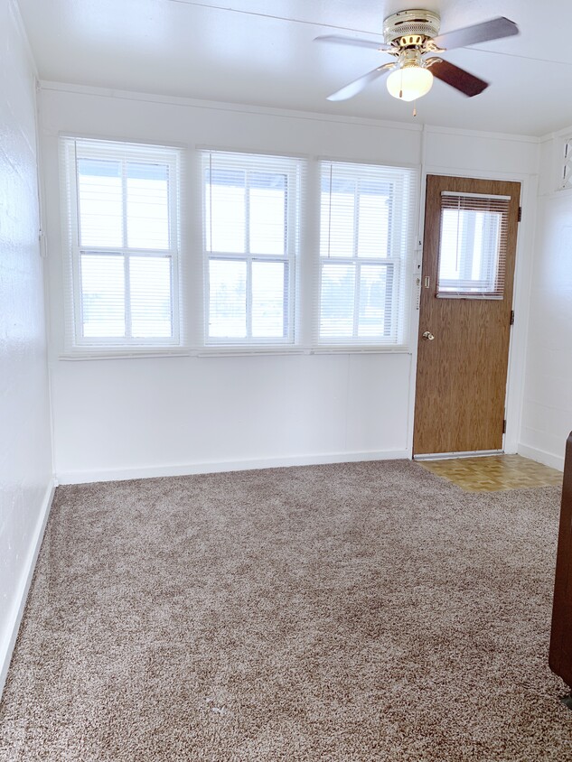 Primary Photo - Furnished 1 bedroom