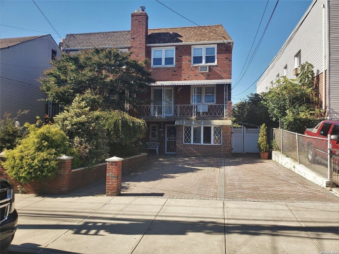 Primary Photo - 66-46 79th Pl