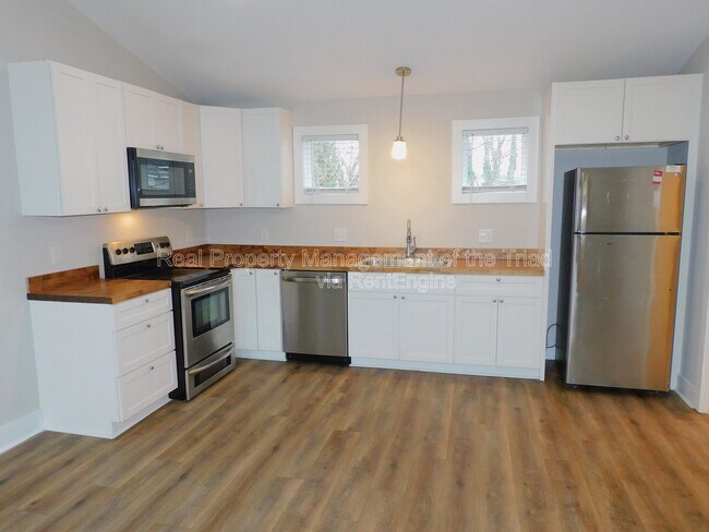 Foto del edificio - 934 Albert St SW