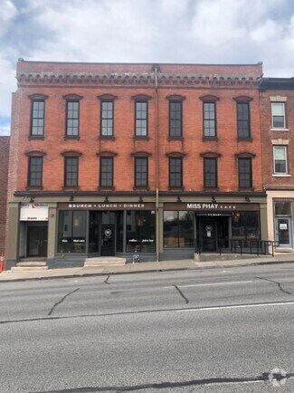 Building Photo - 508 Brady St
