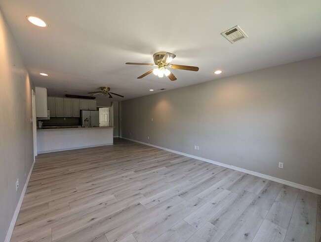 Building Photo - 642 Scoggins Rd