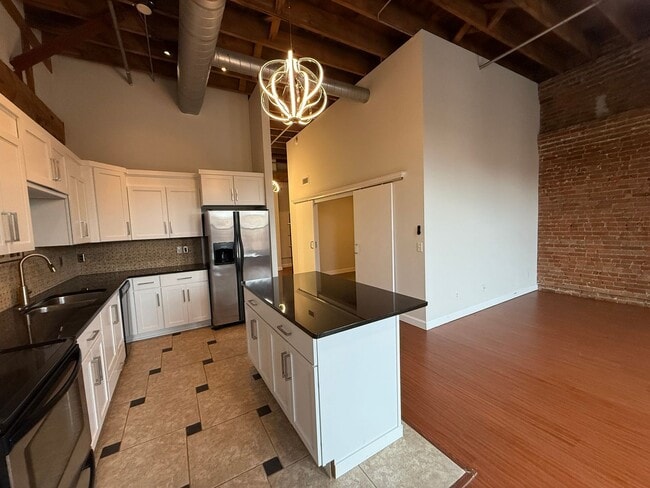 Foto del edificio - Bonnie Jean Flats