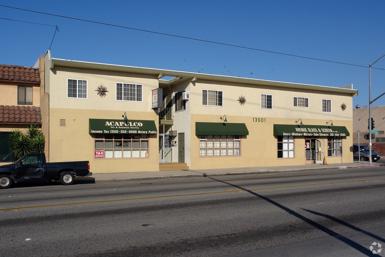 Building Photo - 13501 Inglewood Ave