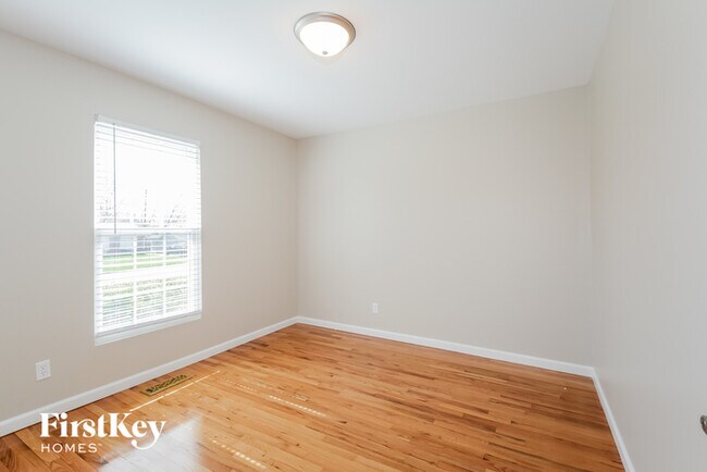 Foto del edificio - 249 Pine Tree Ln