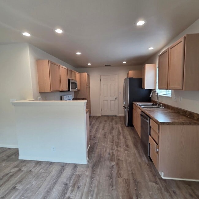 Building Photo - 3/2.5 home in Piilani Villages