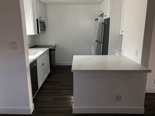 Kitchen - 3008 Exposition Blvd
