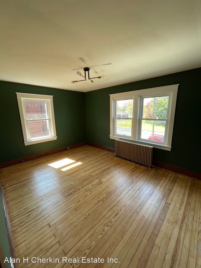 Building Photo - 4 br, 3 bath House - 709 Hellam St